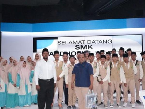 KUNJUNGAN INDUSTRI KE JAWAPOS 2023