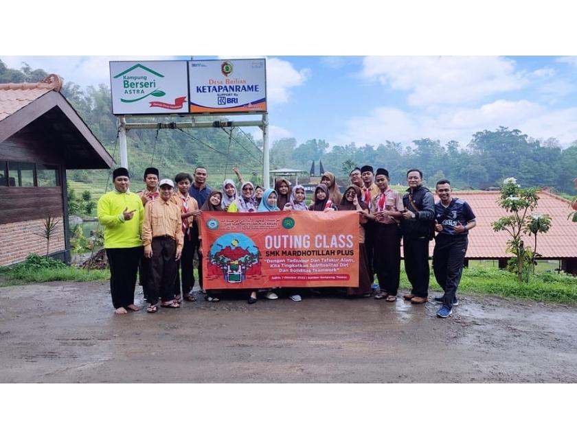 Tingkatkan Kualitas Pendidikan, SMK Mardhotillah Plus Gelar Pembelajaran Outing Class