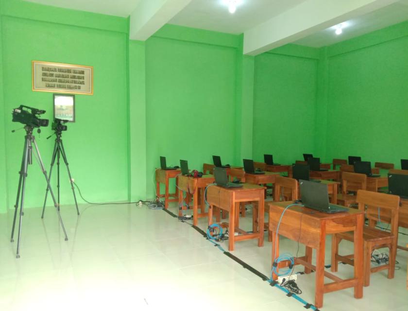 Laboratorium Multimedia SMK Mardhotillah Plus