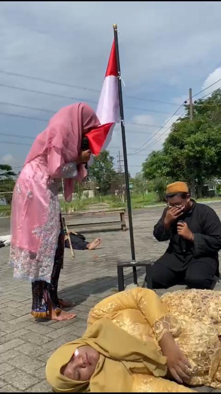 SMK Mardhotillah Plus Pertunjukkan Drama Kolosal, “Pertempuran Surabaya, Wani!”