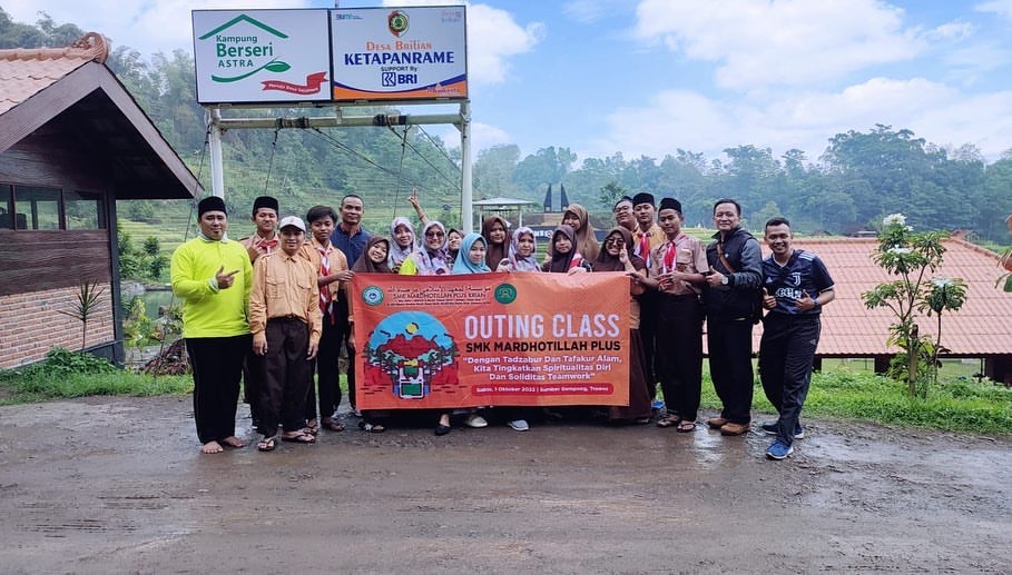 Tingkatkan Kualitas Pendidikan, SMK Mardhotillah Plus Gelar Pembelajaran Outing Class
